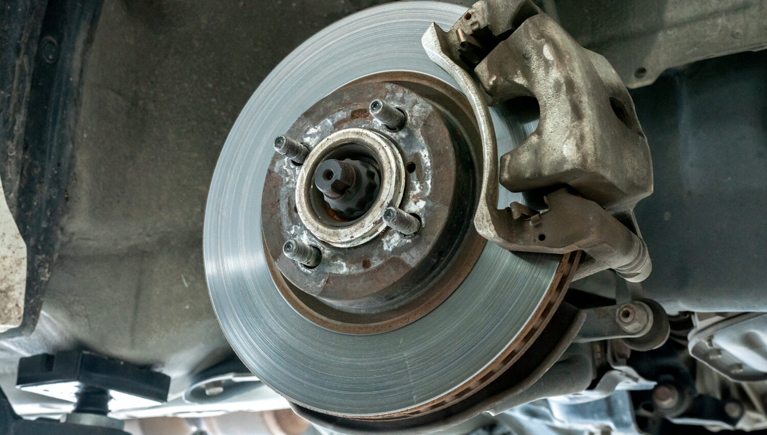 5 étapes pour changer les disques de frein de sa voiture
